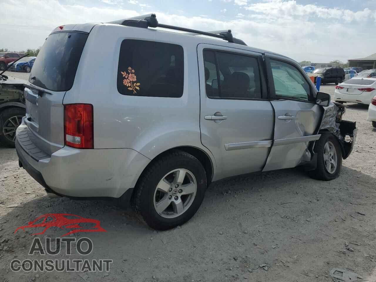 HONDA PILOT 2011 - 5FNYF3H50BB022071