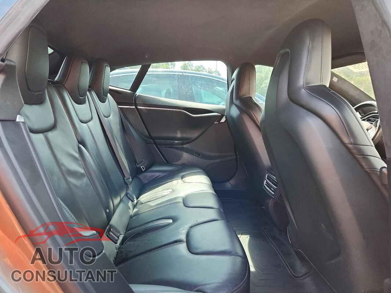 TESLA MODEL S 2015 - 5YJSA1H49FF095882