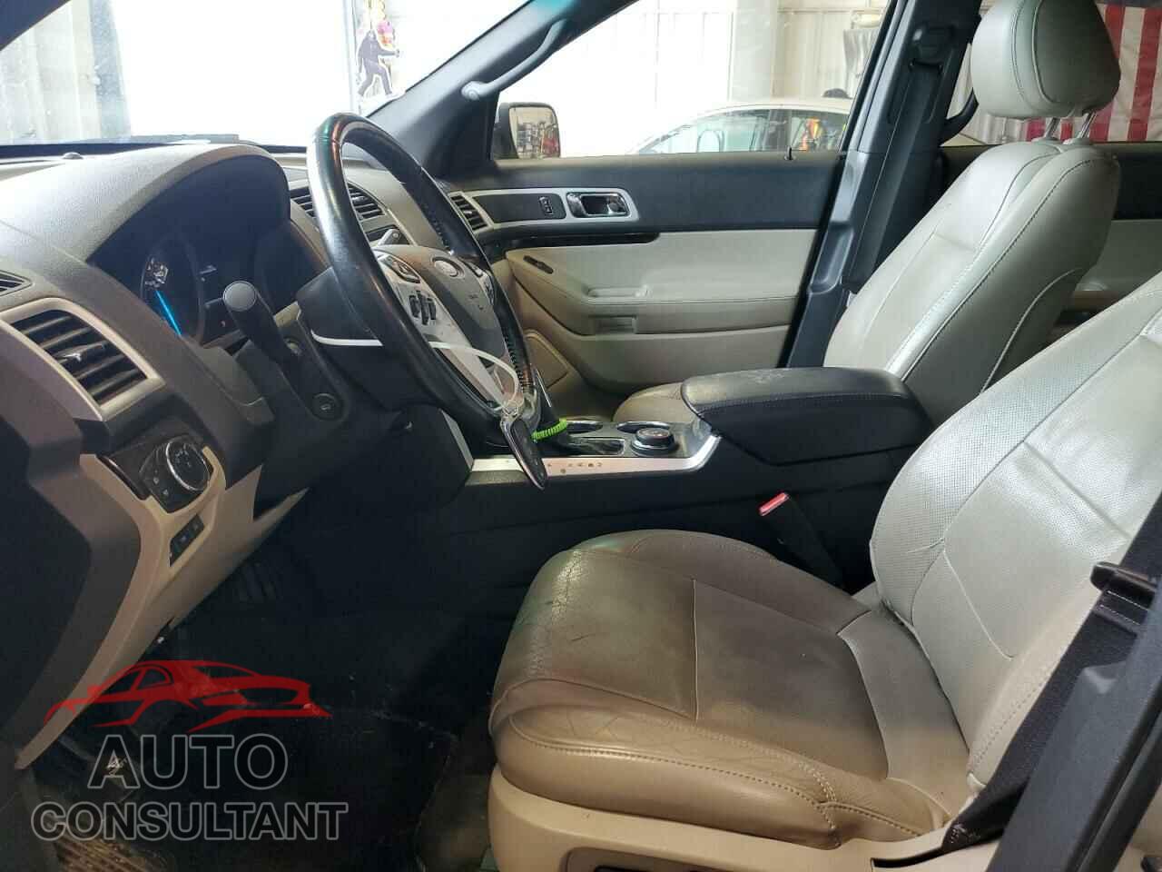 FORD EXPLORER 2011 - 1FMHK8F84BGA30777