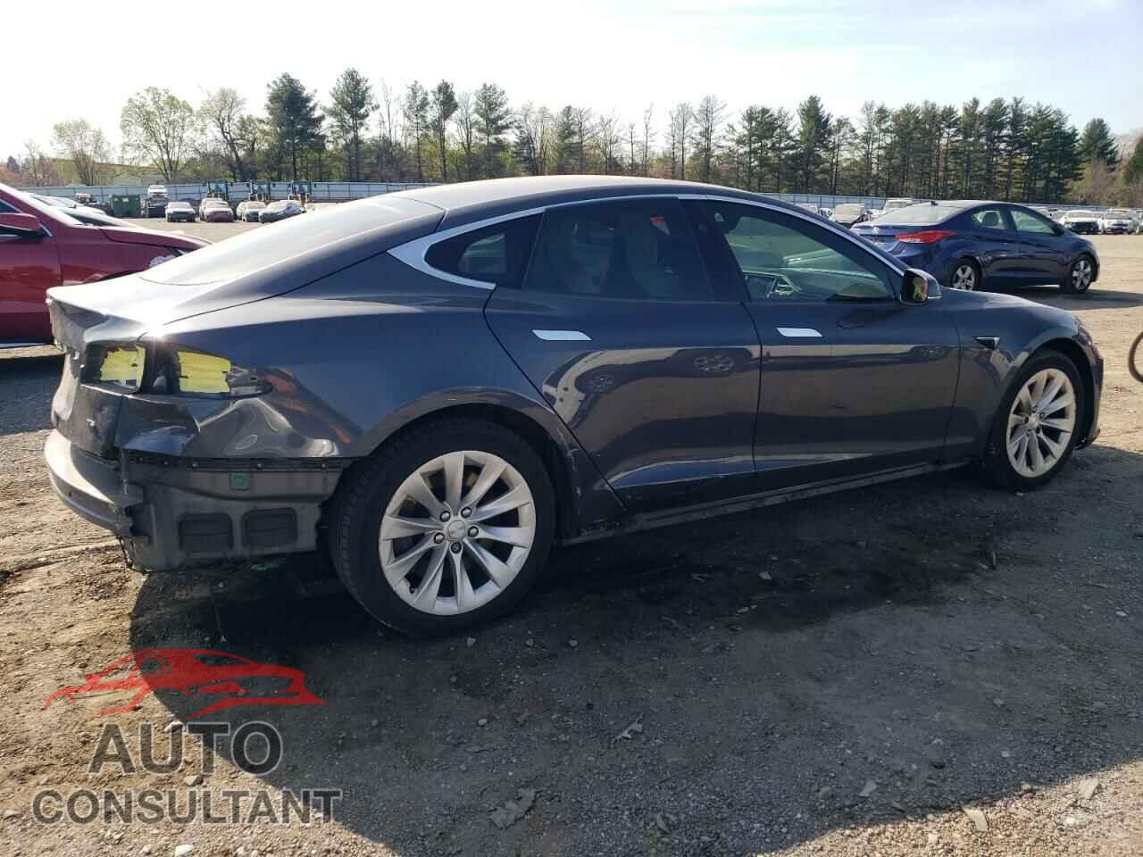 TESLA MODEL S 2017 - 5YJSA1E14HF199502