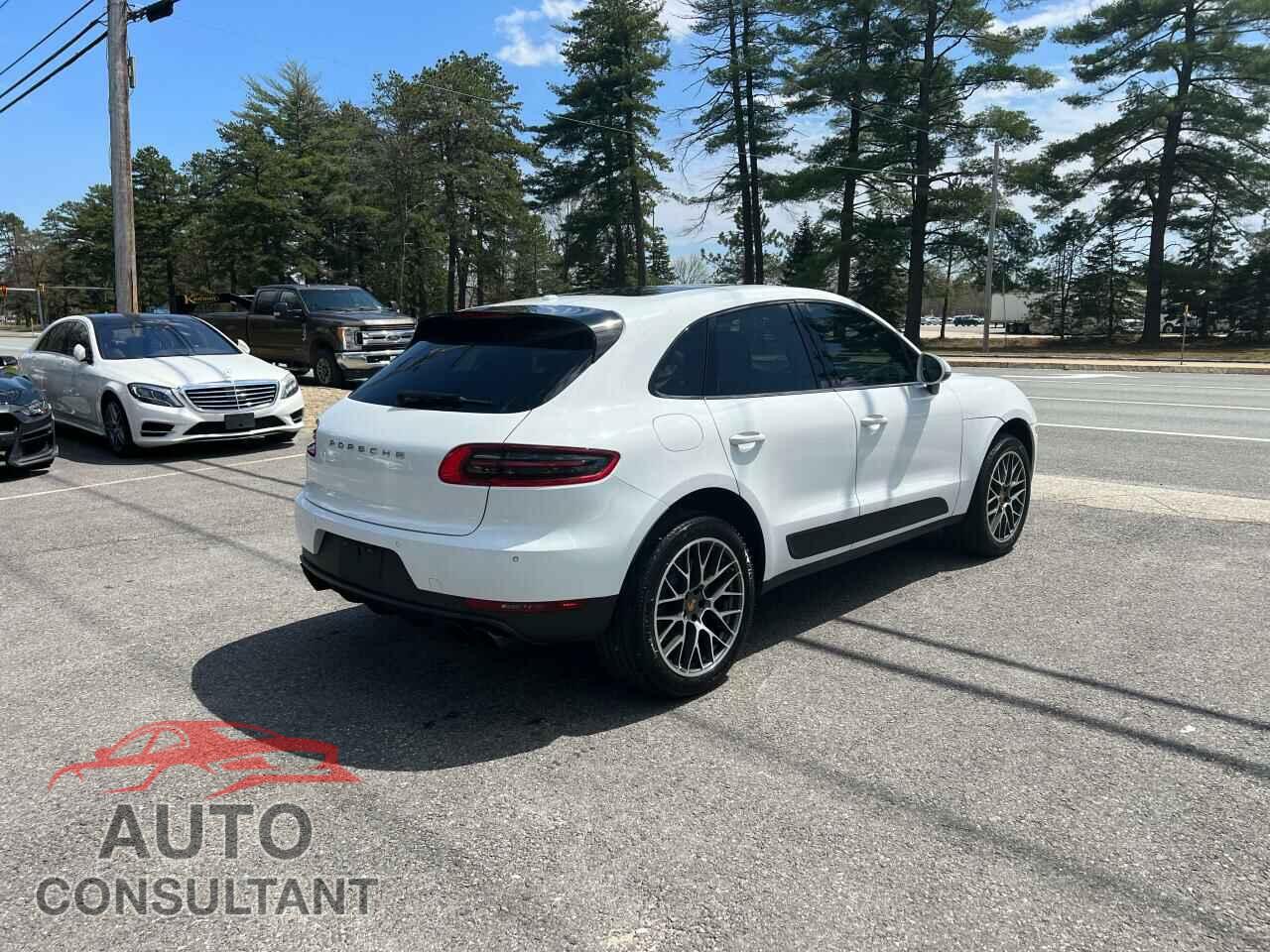 PORSCHE MACAN 2016 - WP1AB2A57GLB42132