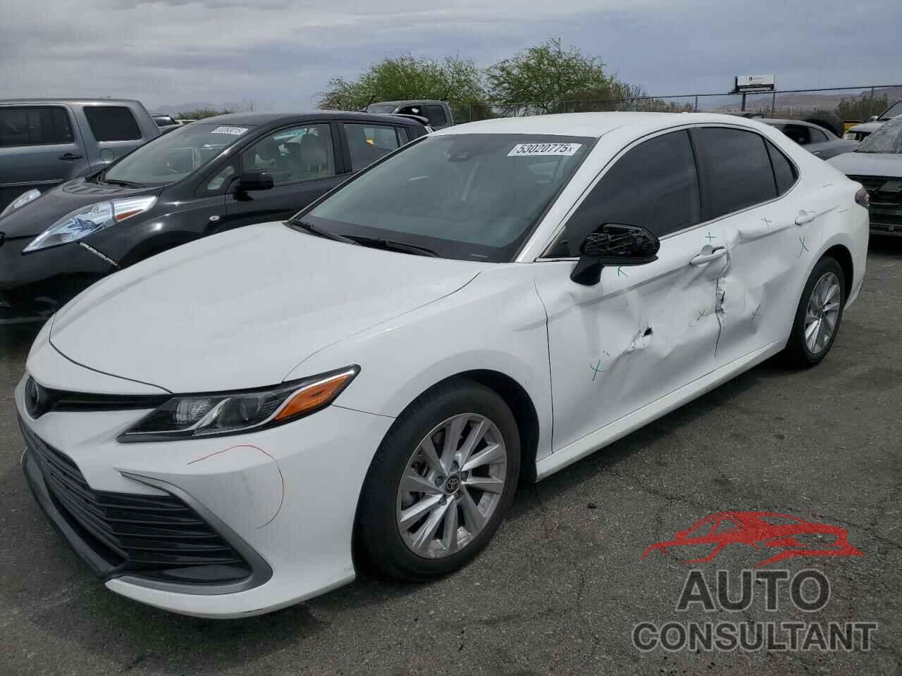 TOYOTA CAMRY 2021 - 4T1C11AK4MU473586