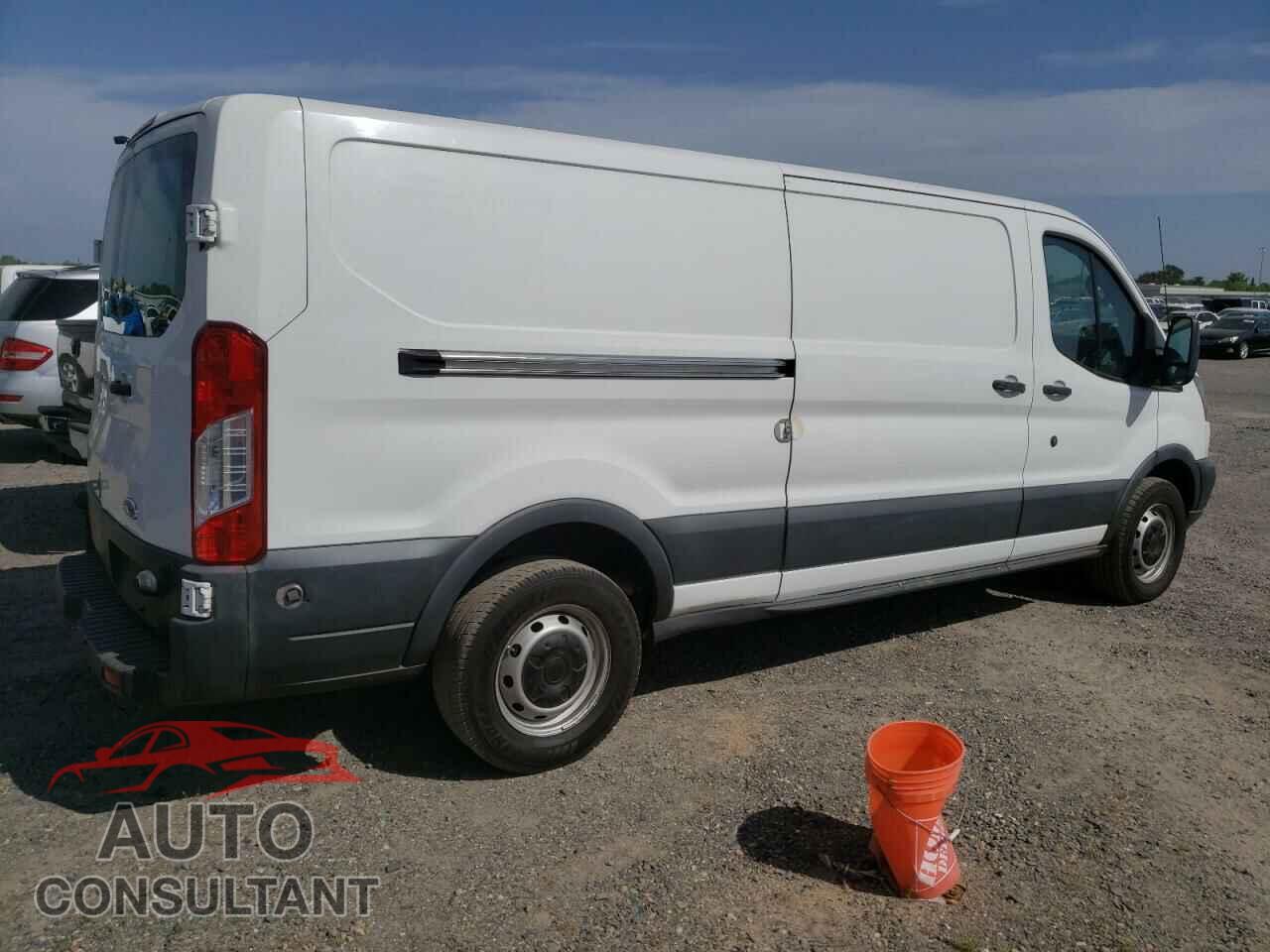 FORD TRANSIT 2015 - 1FTNE2YMXFKA28511