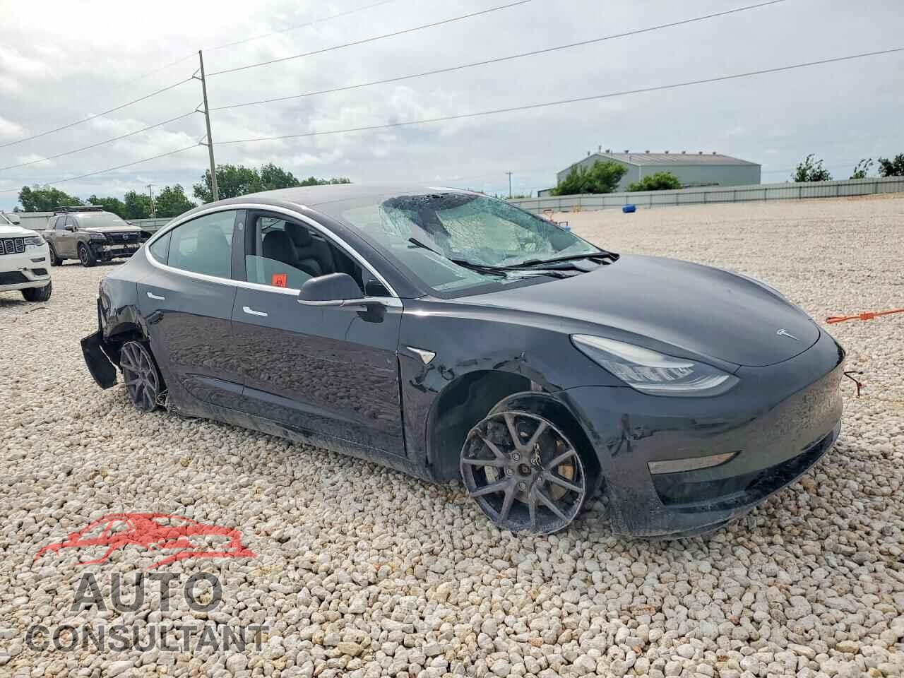 TESLA MODEL 3 2019 - 5YJ3E1EB2KF384205