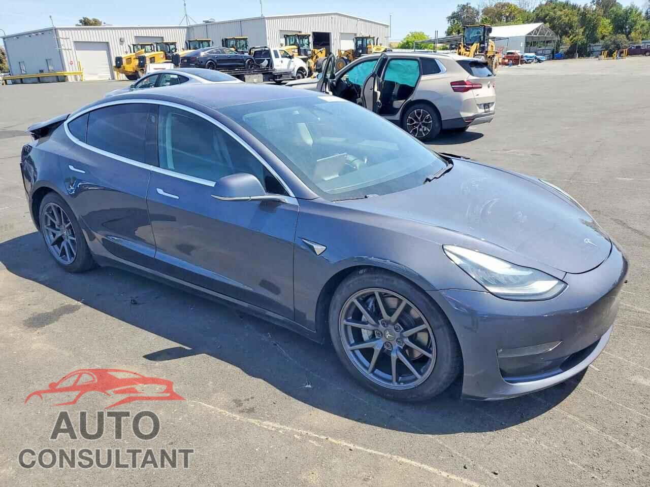 TESLA MODEL 3 2018 - 5YJ3E1EAXJF028235
