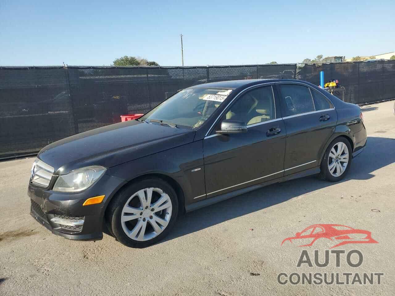 MERCEDES-BENZ C-CLASS 2012 - WDDGF4HB7CR213057