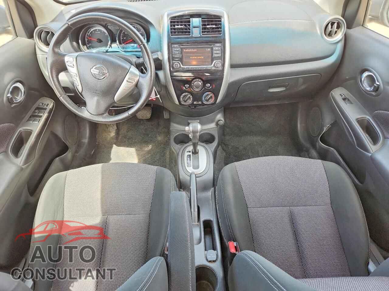 NISSAN VERSA 2018 - 3N1CN7AP2JL821837