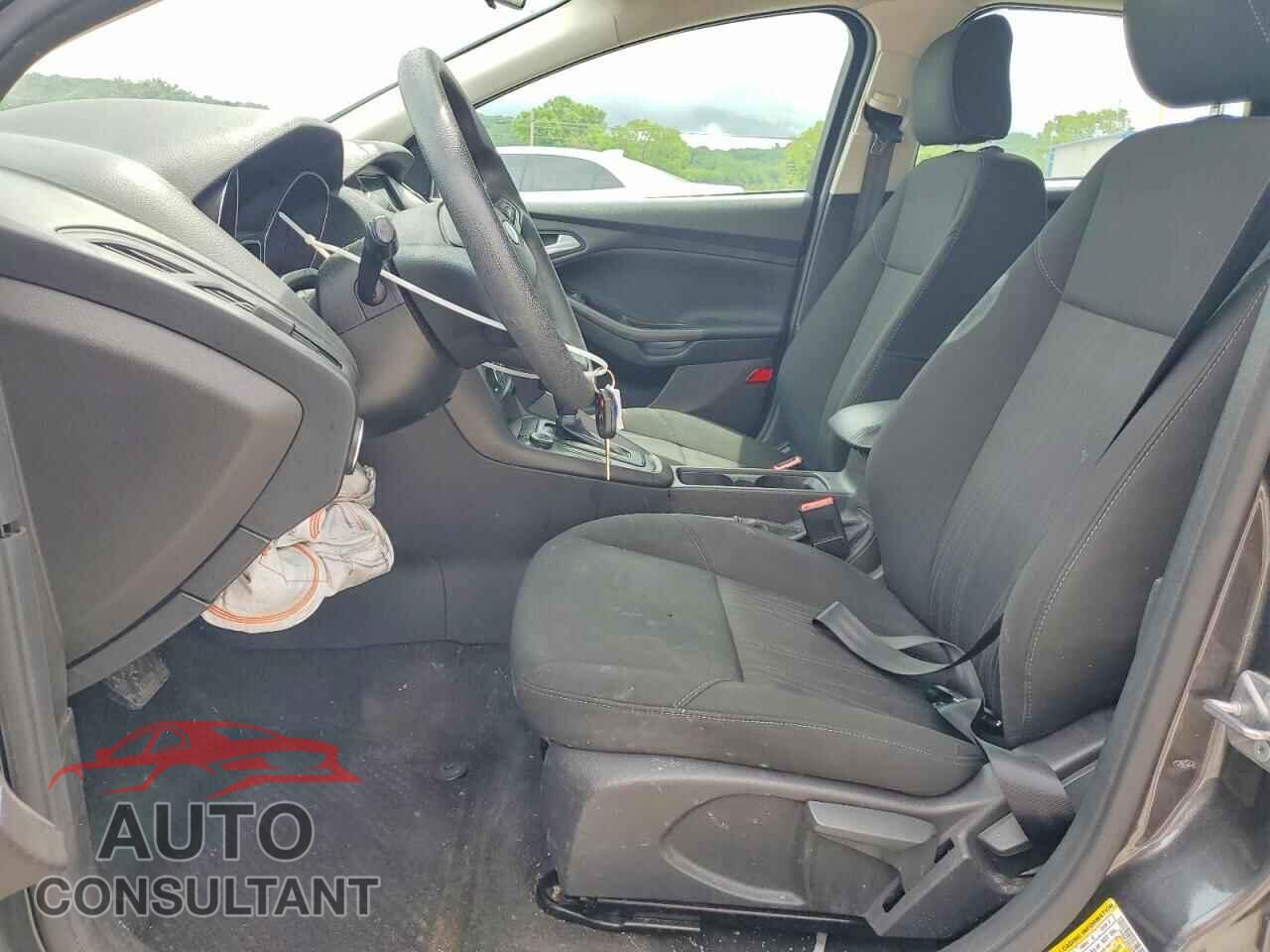 FORD FOCUS 2017 - 1FADP3M2XHL347751