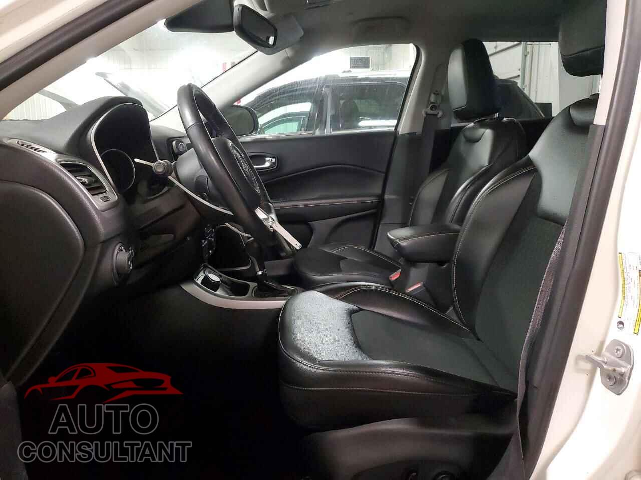 JEEP COMPASS 2019 - 3C4NJDBB0KT678357