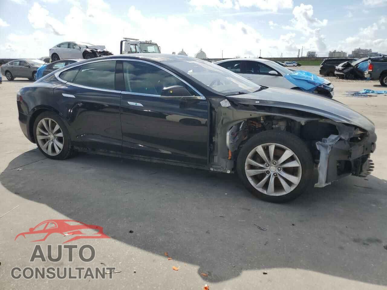 TESLA MODEL S 2013 - 5YJSA1DP2DFP28056