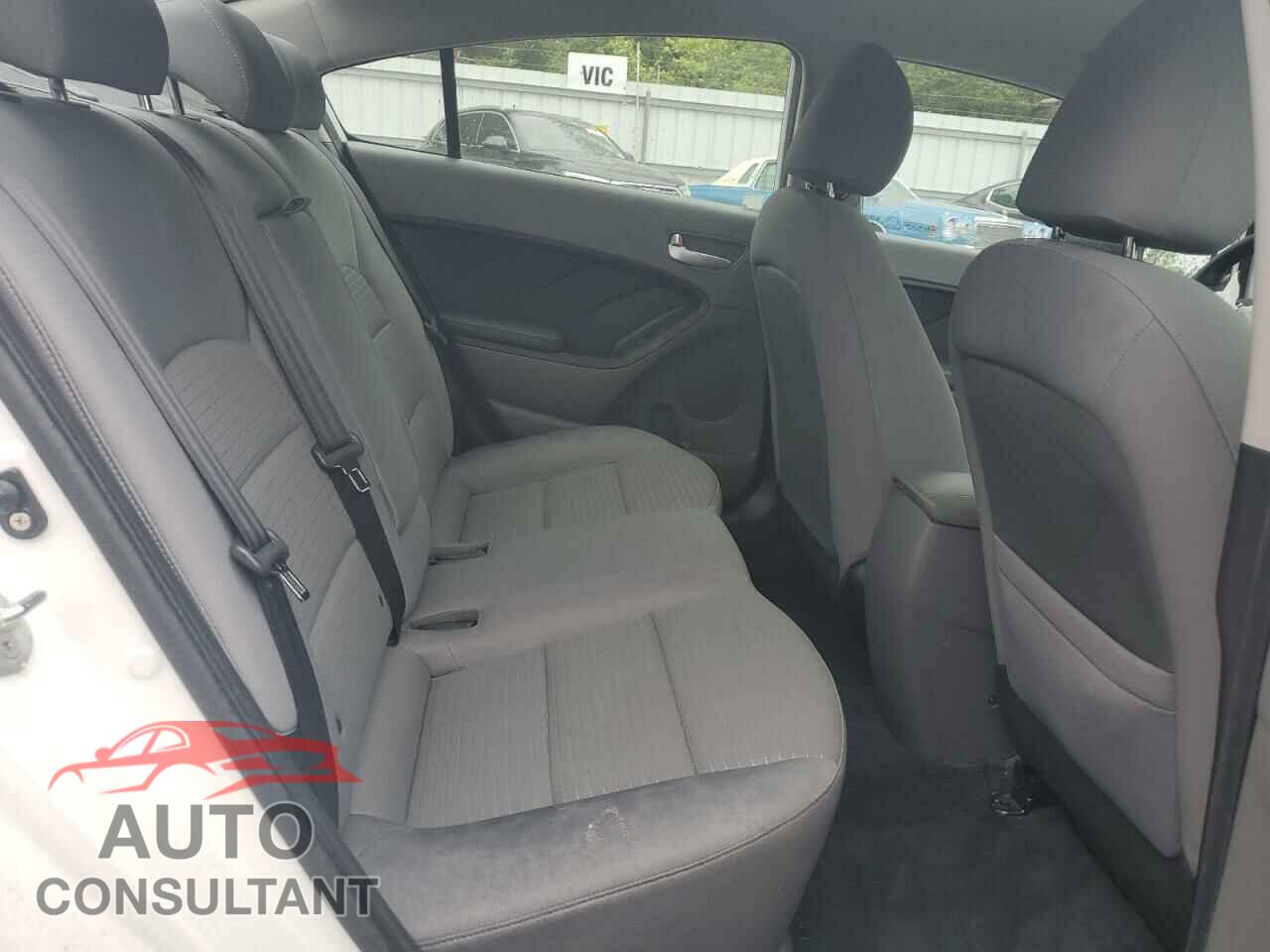 KIA FORTE 2018 - 3KPFL4A70JE181727