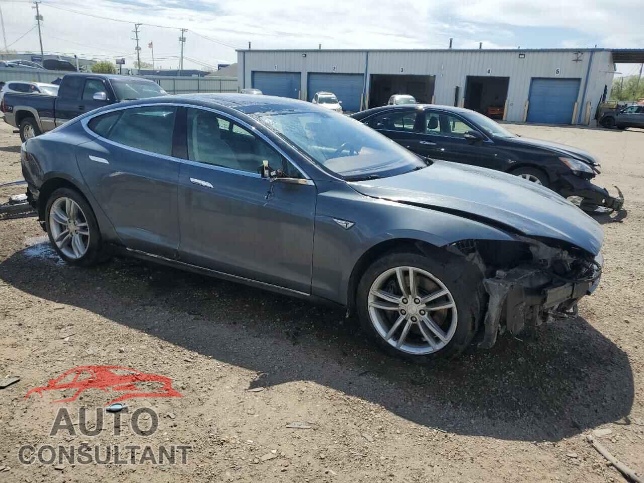 TESLA MODEL S 2013 - 5YJSA1DN7DFP06150