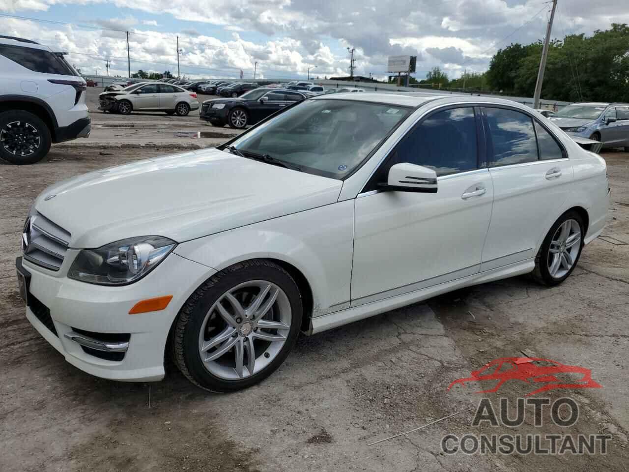 MERCEDES-BENZ C-CLASS 2012 - WDDGF8BB7CR209364