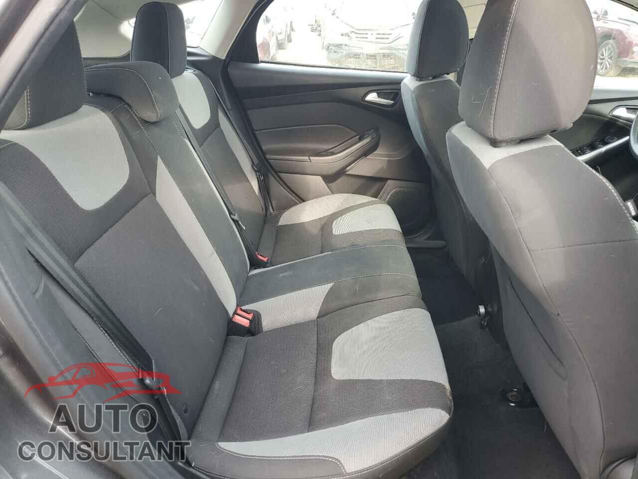 FORD FOCUS 2012 - 1FAHP3K2XCL390158