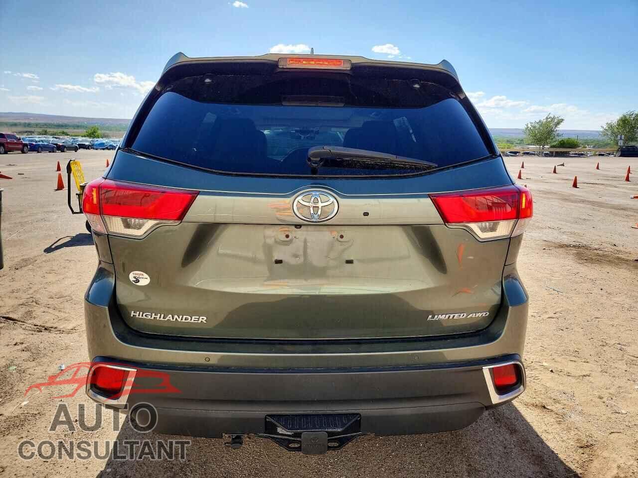 TOYOTA HIGHLANDER 2018 - 5TDDZRFH8JS877553