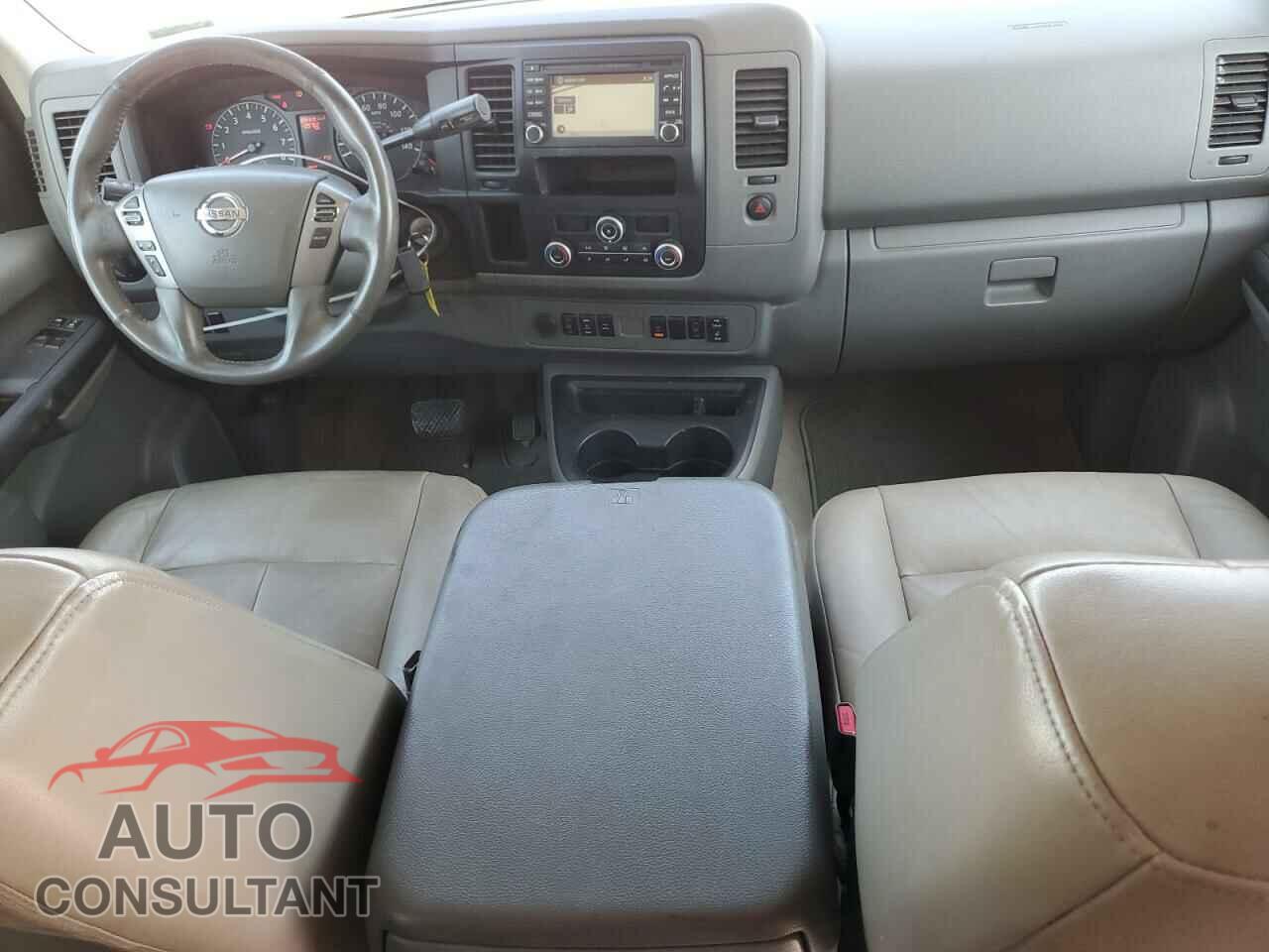 NISSAN NV 2017 - 5BZAF0AA9HN853473