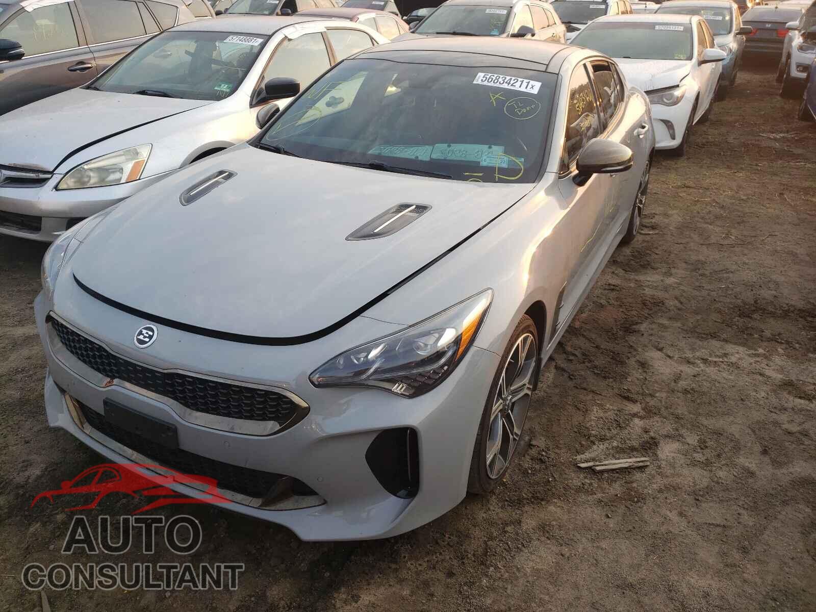 KIA STINGER 2018 - KNAE55LC3J6030311