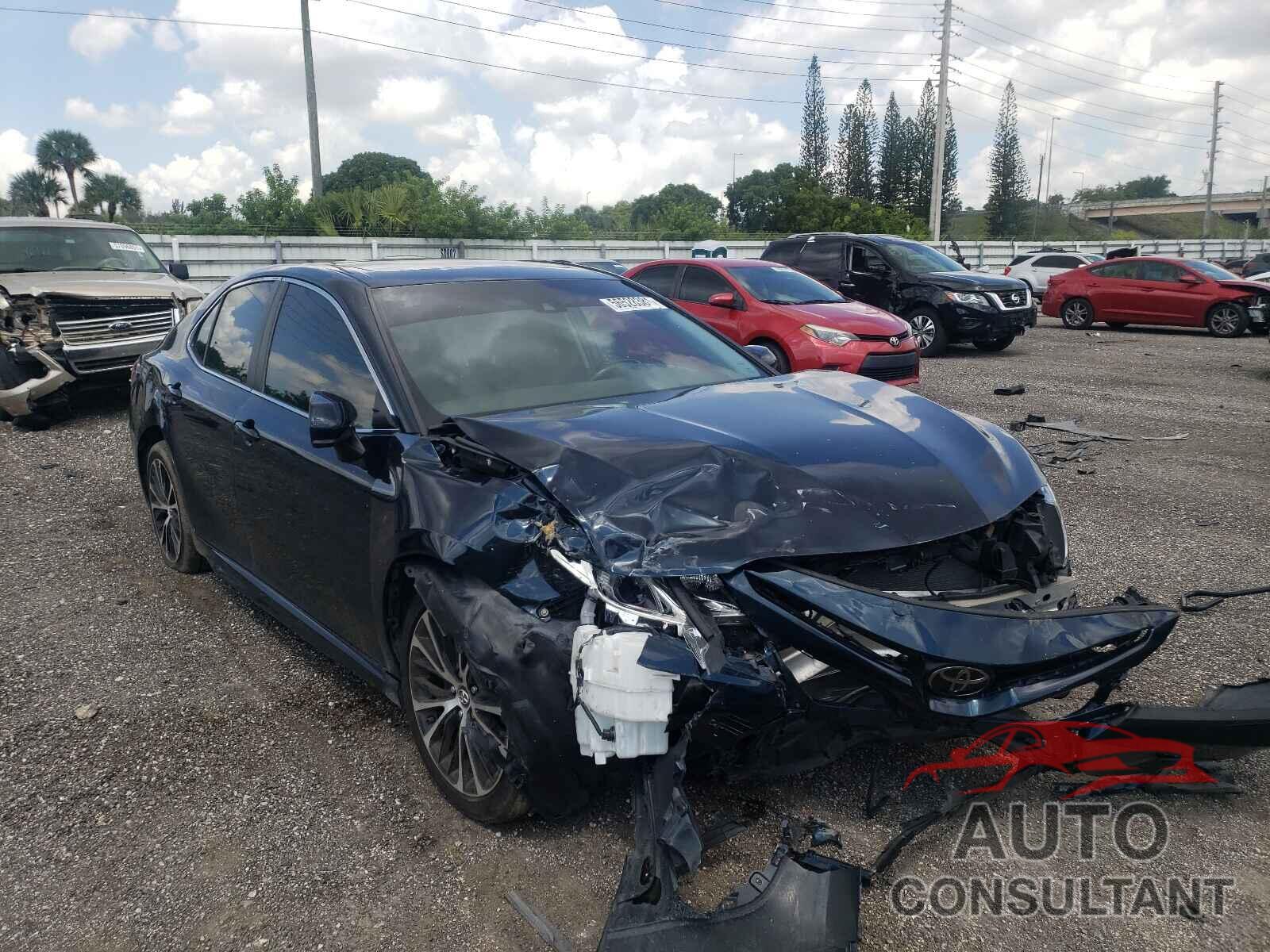 TOYOTA CAMRY 2018 - 4T1B11HK5JU599744