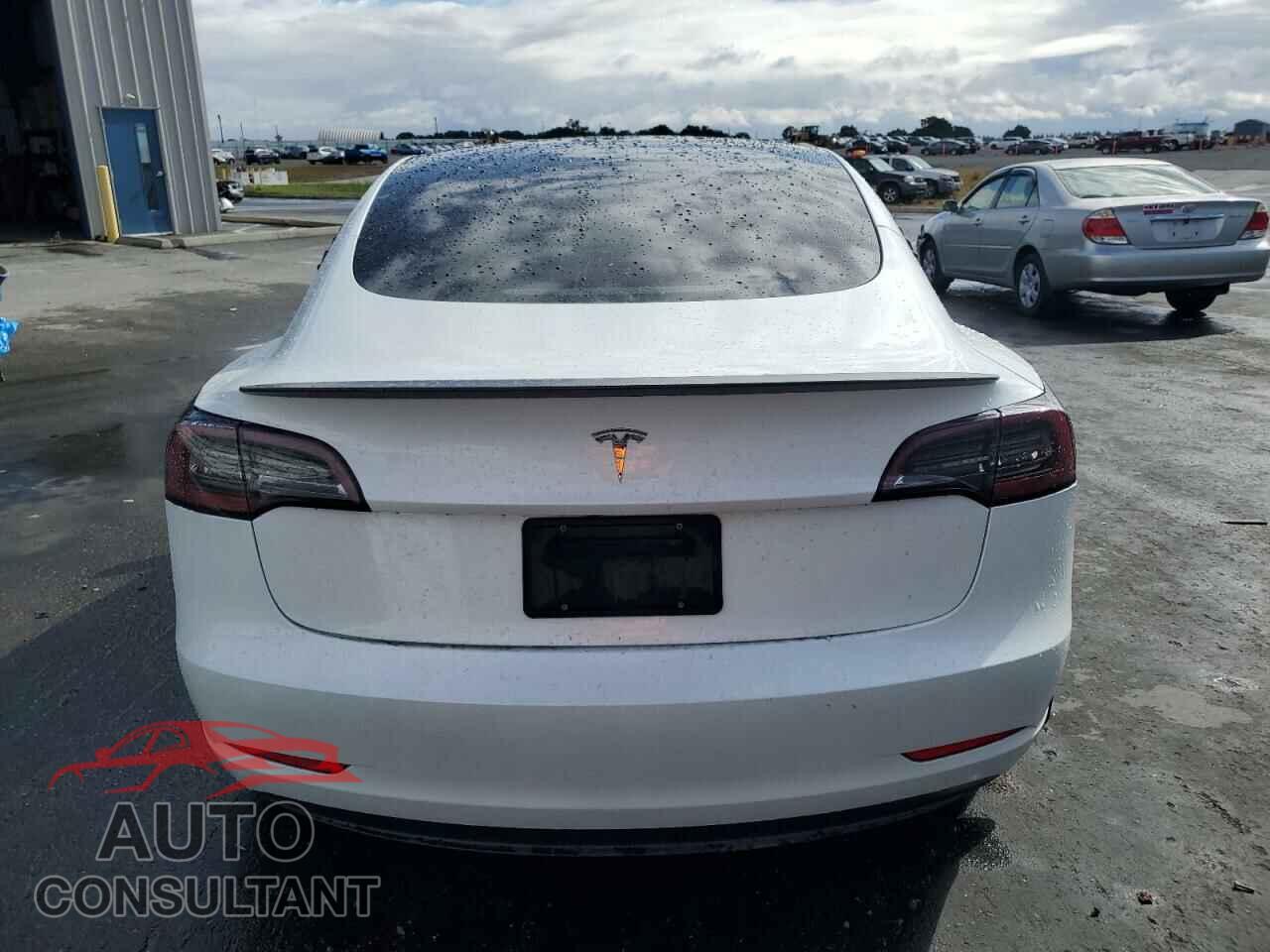 TESLA MODEL 3 2023 - 5YJ3E1EA8PF556901