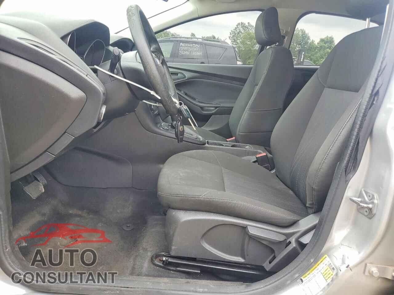 FORD FOCUS 2017 - 1FADP3E2XHL234879