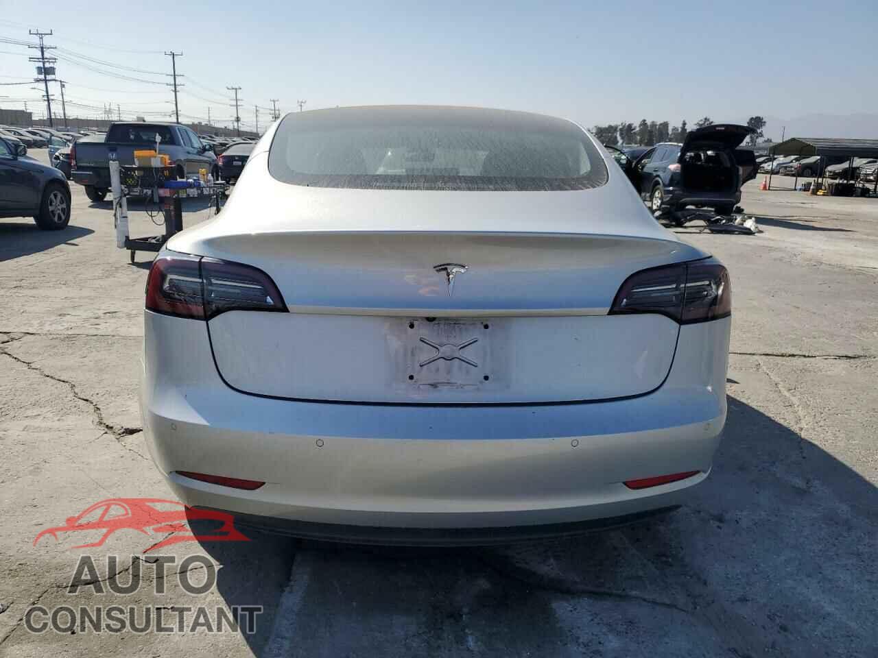 TESLA MODEL 3 2018 - 5YJ3E1EA9JF098891