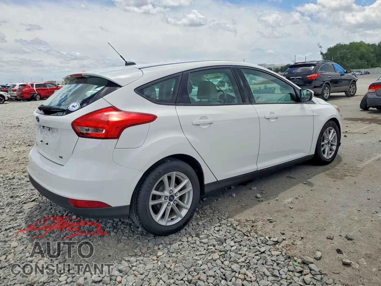 FORD FOCUS 2015 - 1FADP3K22FL336064