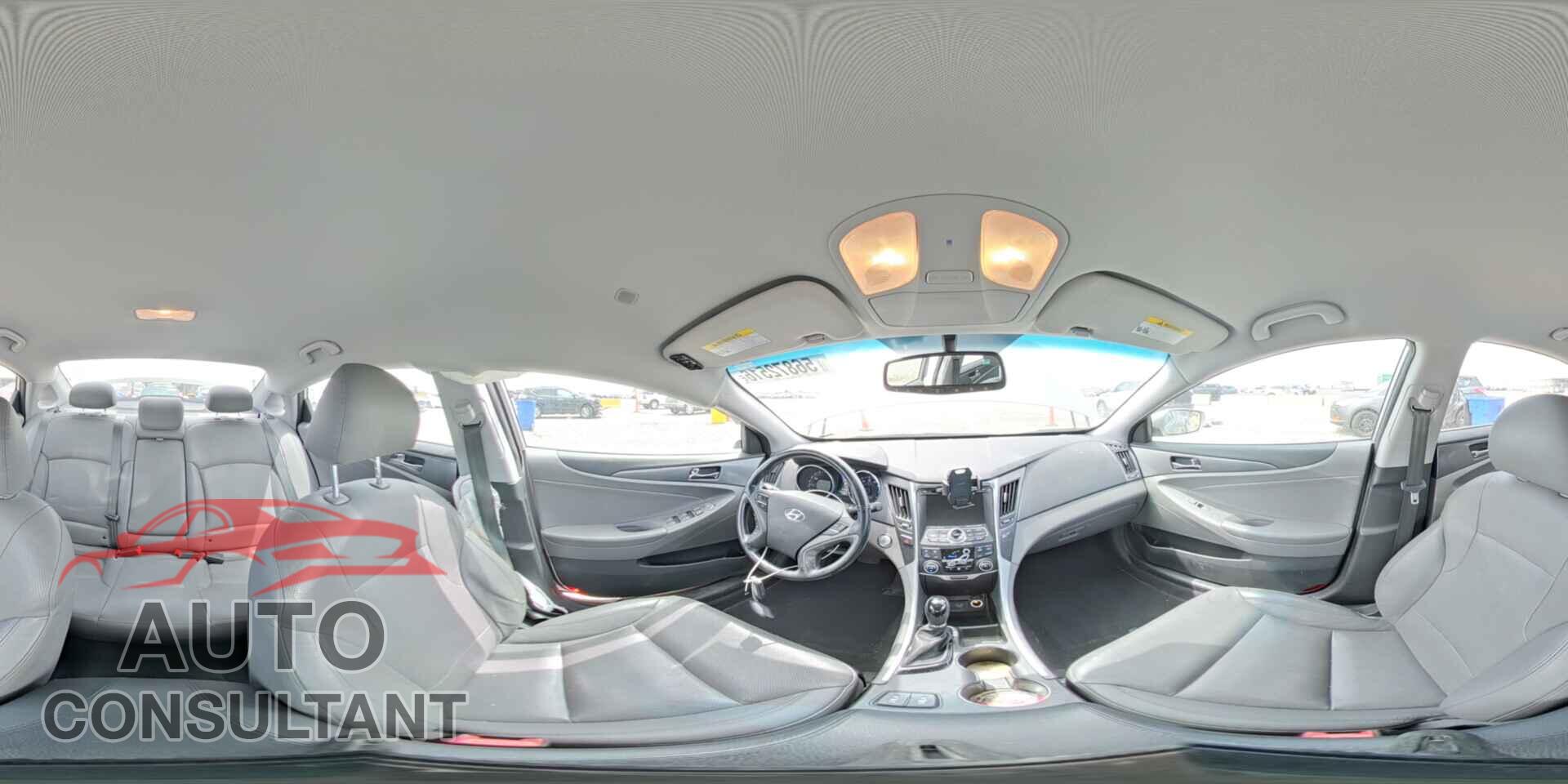 HYUNDAI SONATA 2013 - KMHEC4A45DA090473