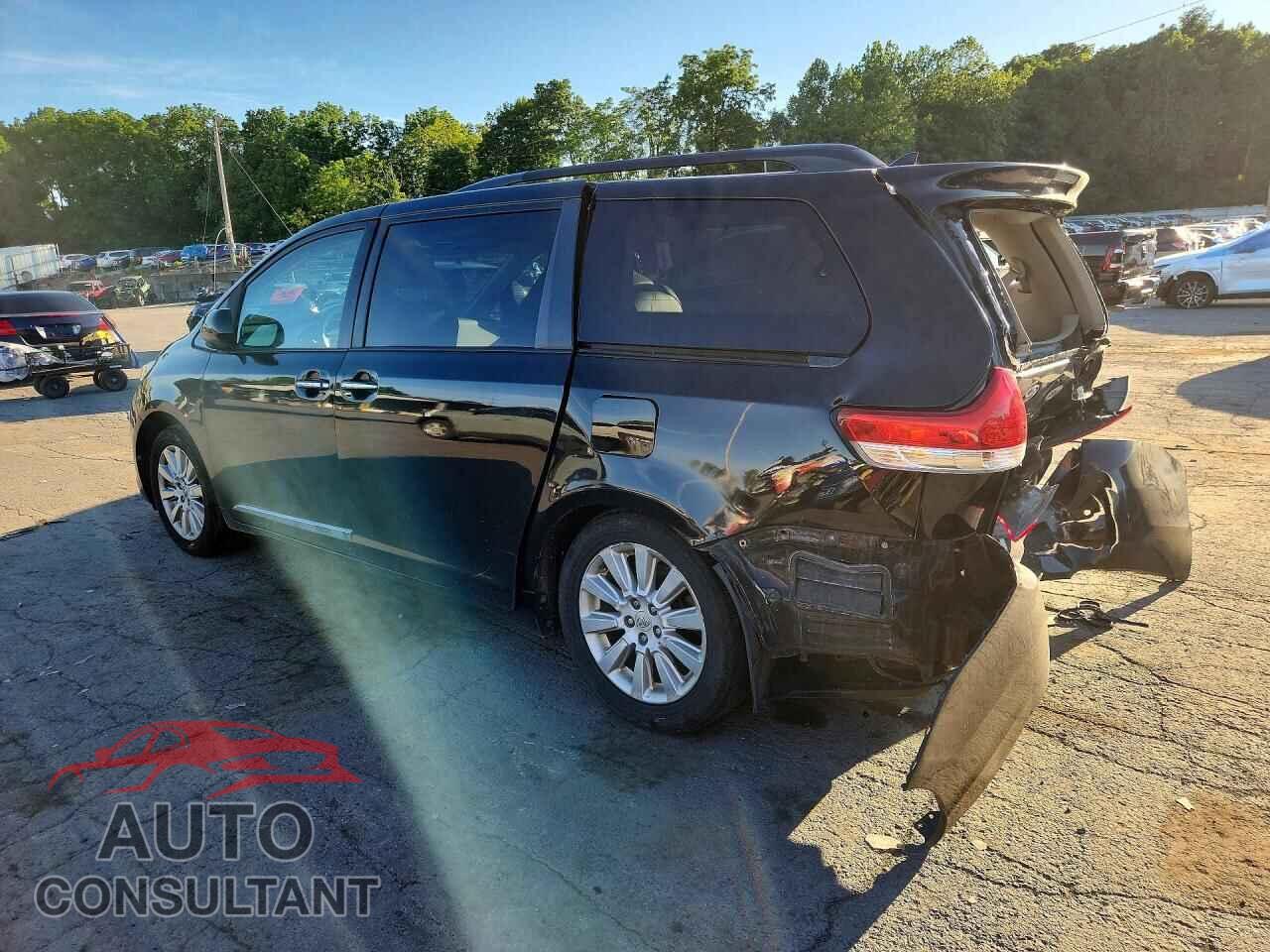 TOYOTA SIENNA 2011 - 5TDDK3DC4BS026859