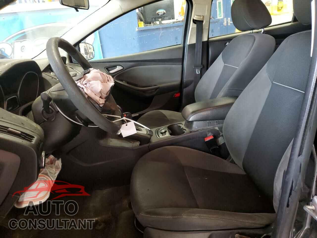 FORD FOCUS 2014 - 1FADP3F27EL370199