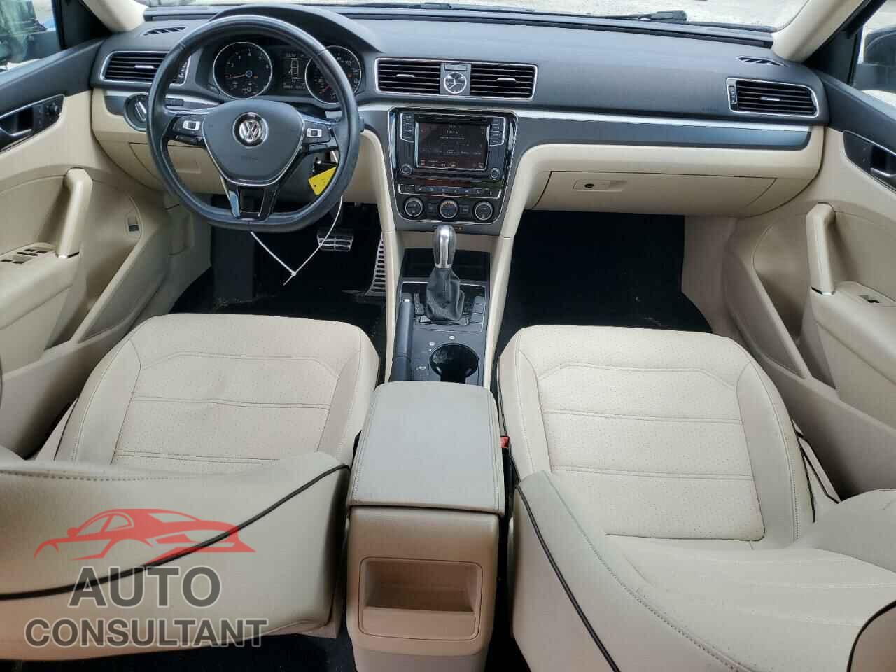 VOLKSWAGEN PASSAT 2017 - 1VWDT7A31HC006746
