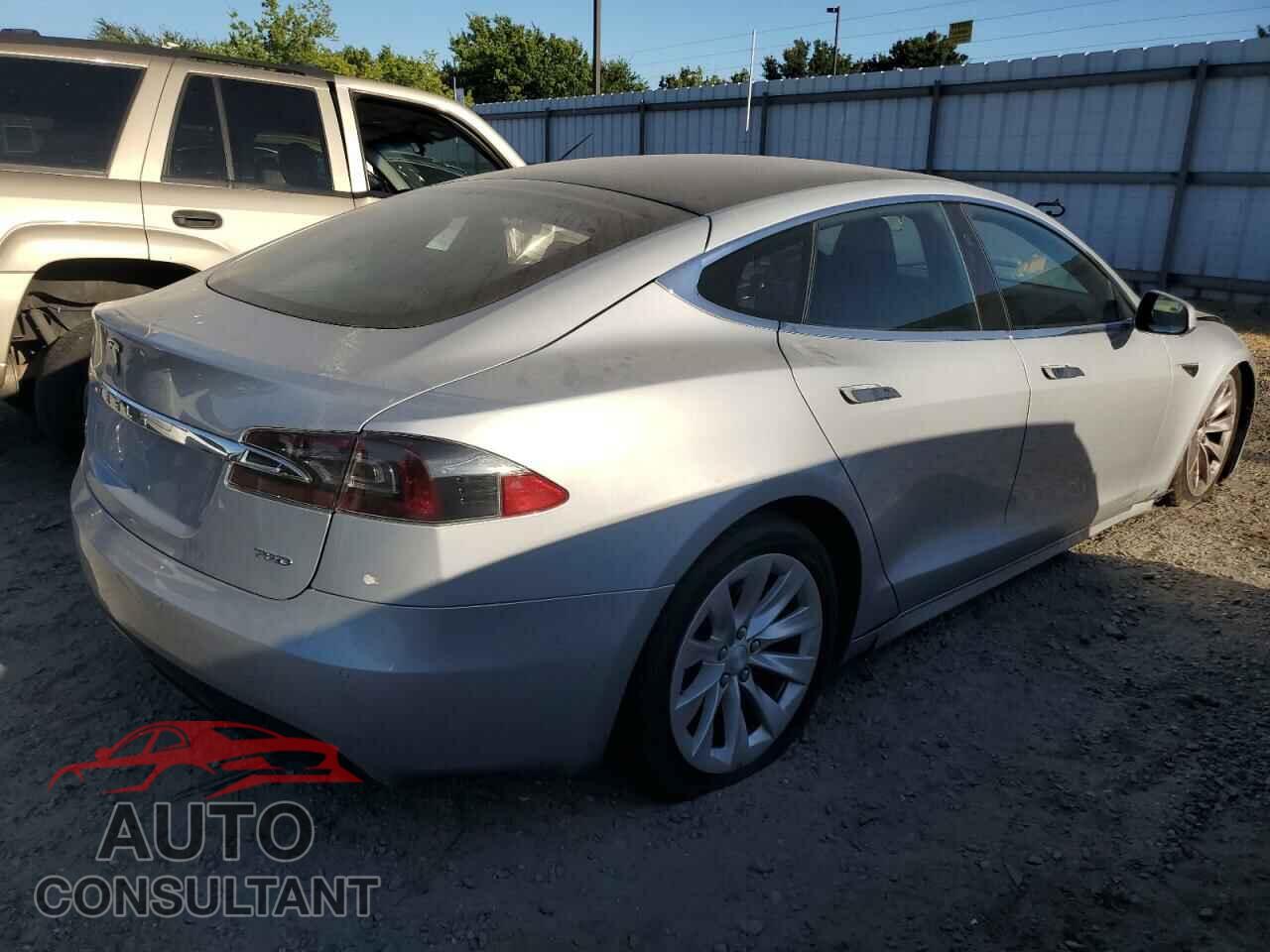 TESLA MODEL S 2018 - 5YJSA1E21JF281718