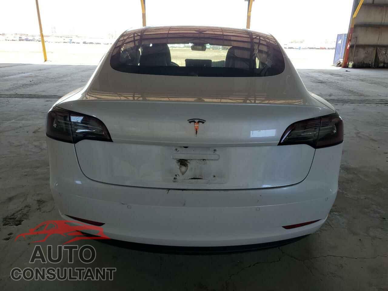 TESLA MODEL 3 2018 - 5YJ3E1EA1JF164639