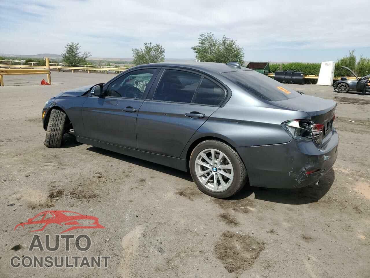 BMW 3 SERIES 2016 - WBA8E5G58GNU21140