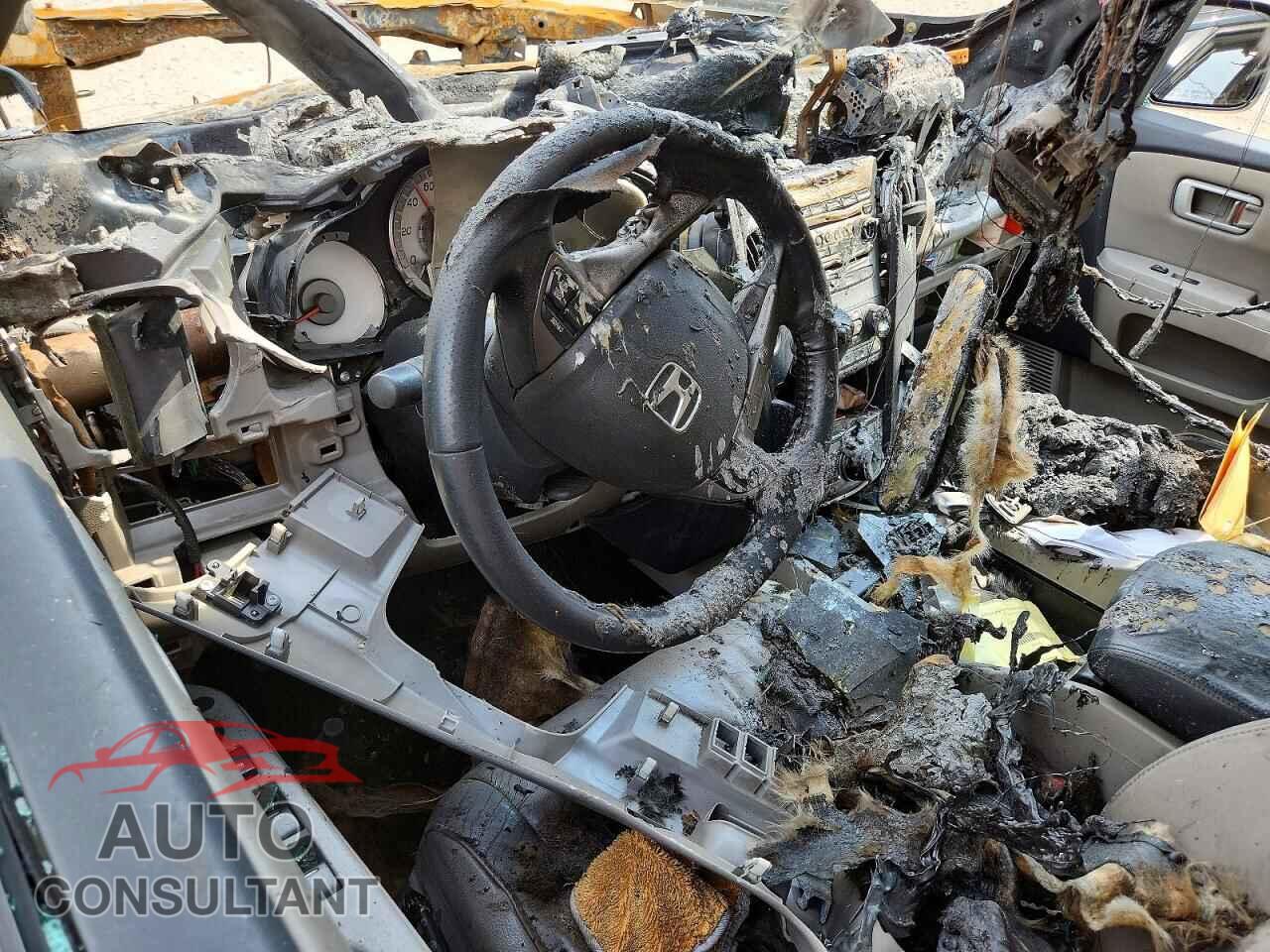 HONDA PILOT 2013 - 5FNYF4H64DB063885