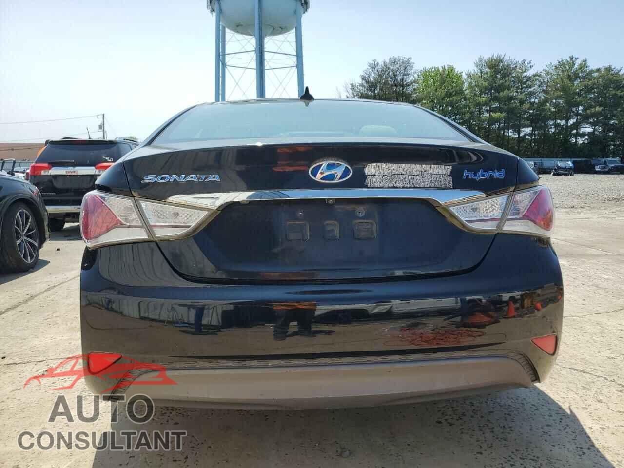 HYUNDAI SONATA 2012 - KMHEC4A48CA023655