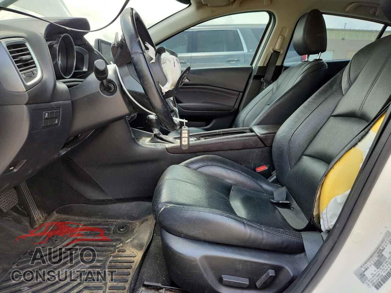 MAZDA 3 2017 - 3MZBN1W3XHM130049