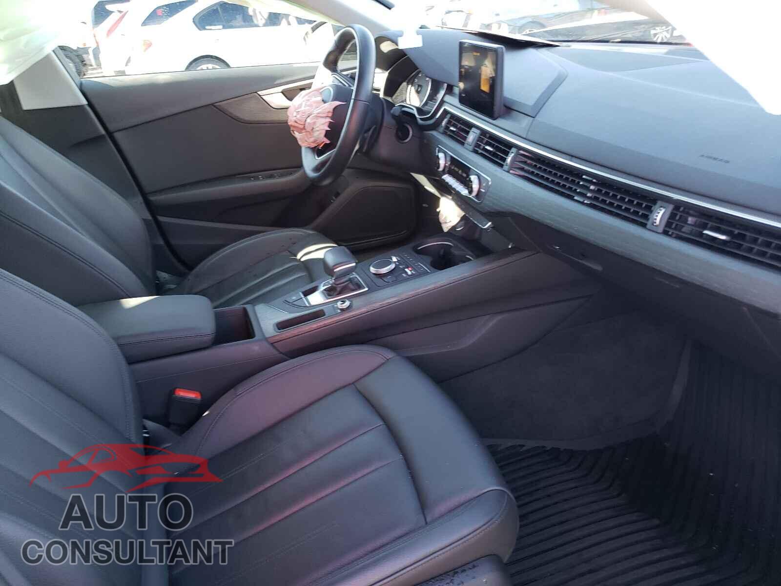 AUDI A4 2019 - WAUGMAF41KA110312