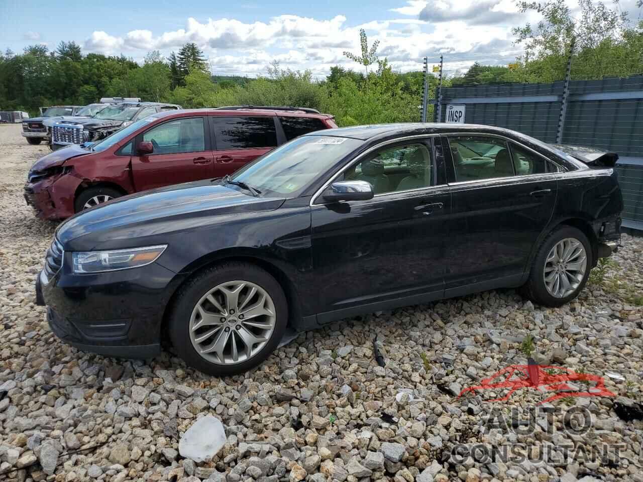 FORD TAURUS 2018 - 1FAHP2F89JG124161