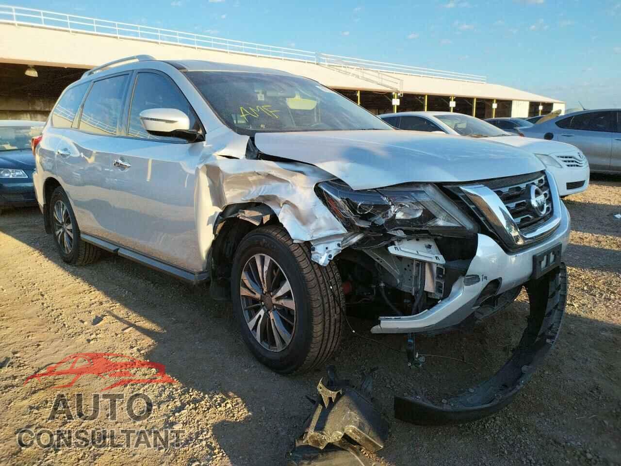 NISSAN PATHFINDER 2017 - 5N1DR2MM8HC692661