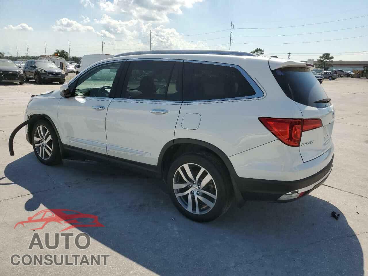 HONDA PILOT 2017 - 5FNYF6H05HB035820