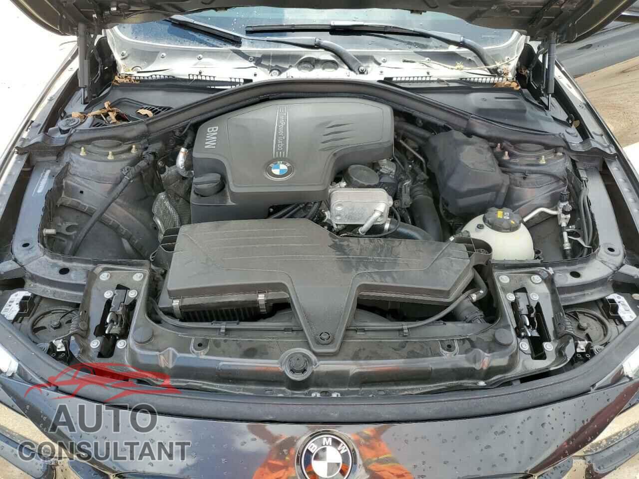 BMW 3 SERIES 2016 - WBA8E1G52GNU10319