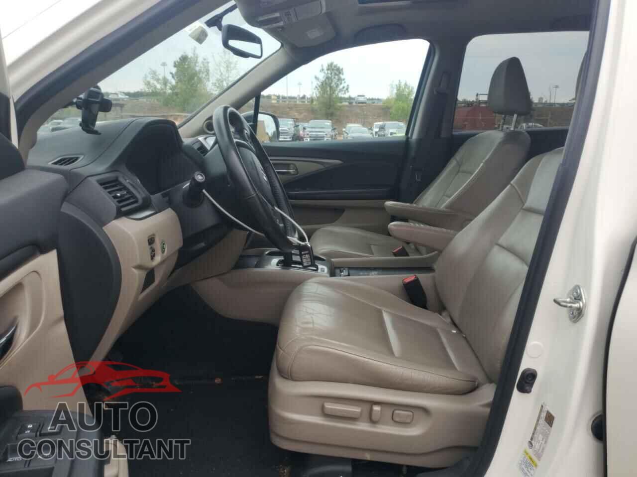 HONDA PILOT 2016 - 5FNYF6H73GB039022