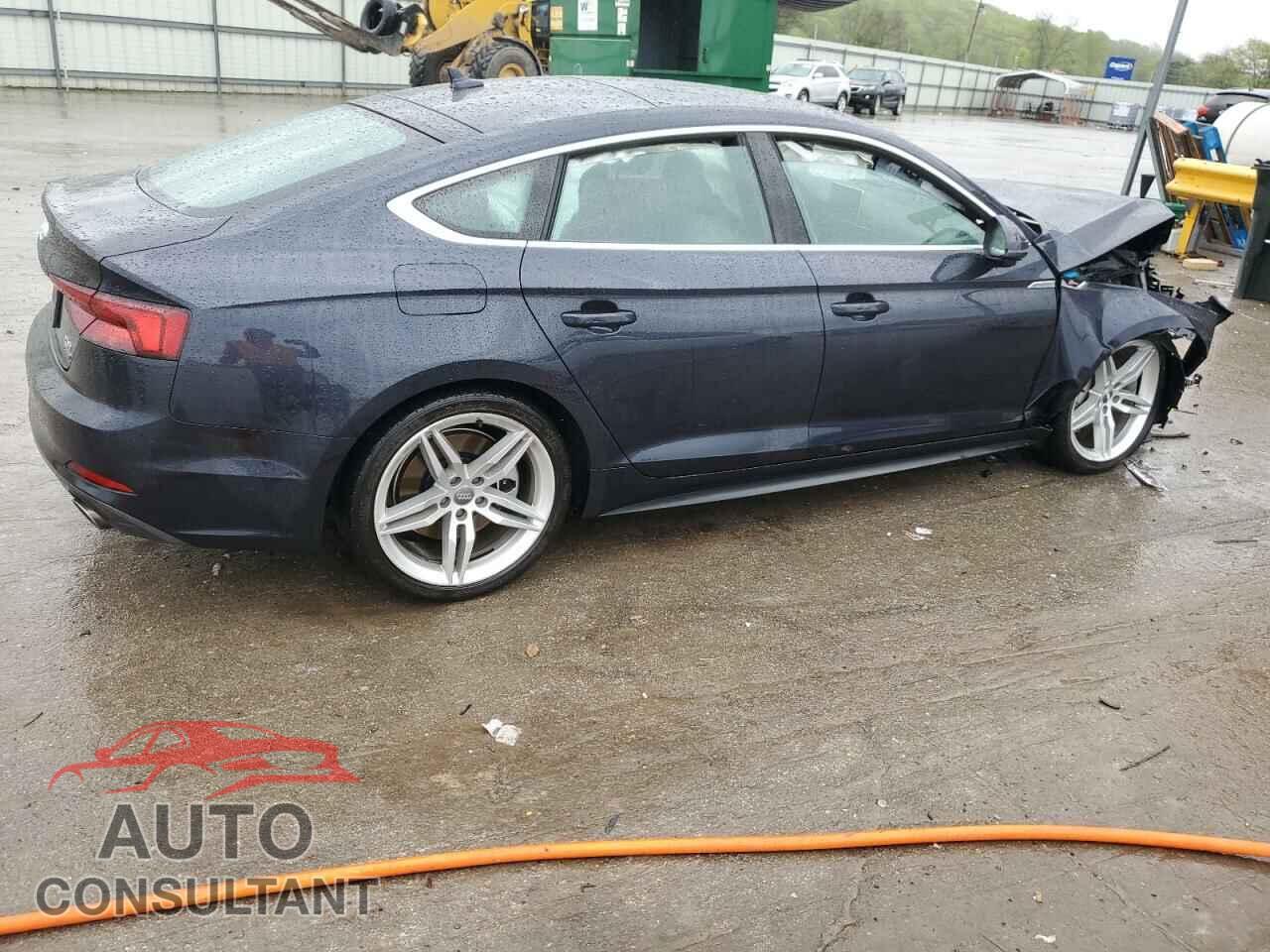 AUDI A5 2018 - WAUFNCF56JA070367