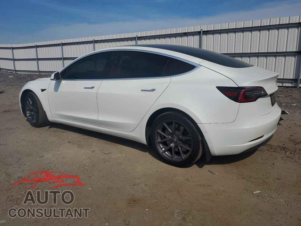 TESLA MODEL 3 2020 - 5YJ3E1EB3LF618563
