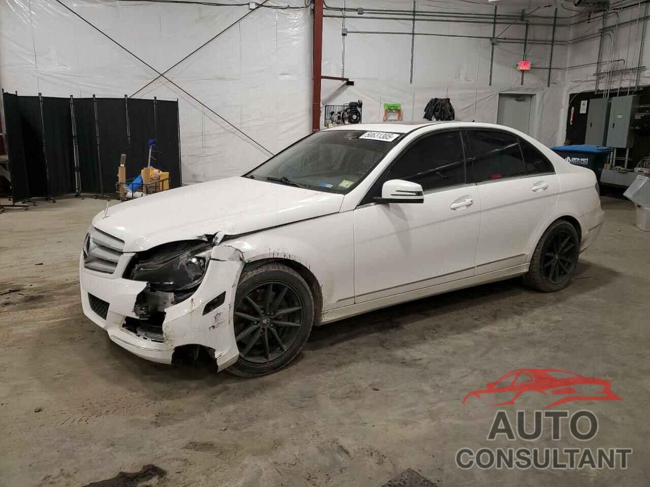 MERCEDES-BENZ C-CLASS 2013 - WDDGF8AB3DR270133