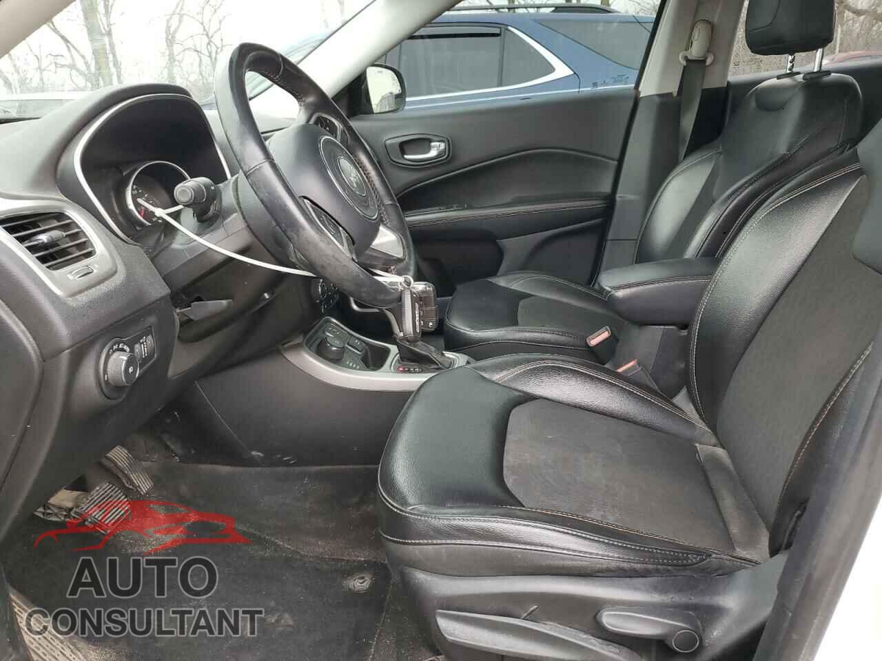 JEEP COMPASS 2018 - 3C4NJDBBXJT373401