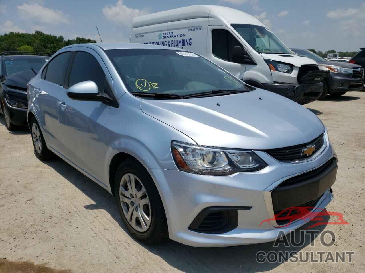 CHEVROLET SONIC 2018 - 1G1JB5SH6J4113128