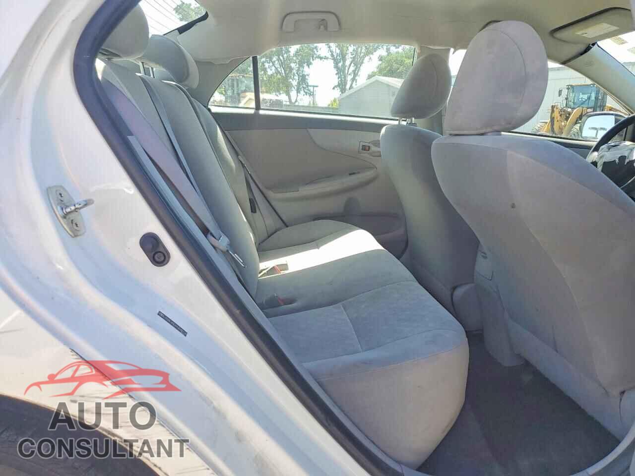TOYOTA COROLLA 2009 - JTDBL40E89J048128