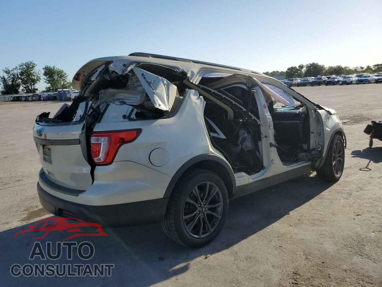 FORD EXPLORER 2018 - 1FM5K7D85JGB75518