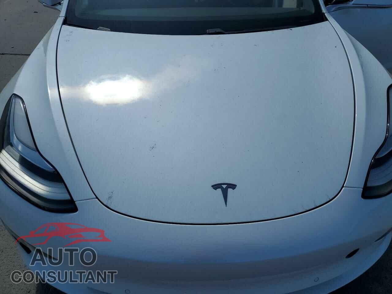 TESLA MODEL 3 2018 - 5YJ3E1EA5JF047257